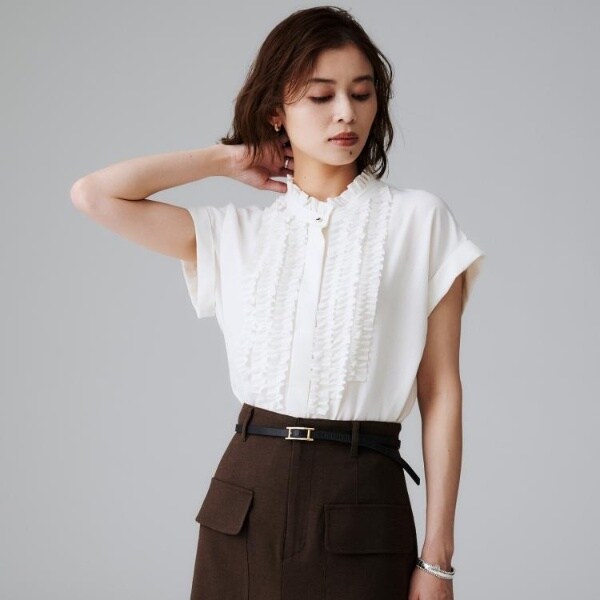 UNTITLEDスタンドネックフリルブラウス【接触冷感/吸水速乾/UVケア】新品 アンタイトル（UNTITLED）/スタンドネックフリルブラウス【接触