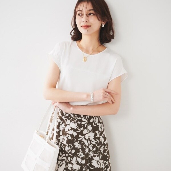 アンタイトル（UNTITLED）/【UVカット接触冷感きれいめストレッチ性】サテンドッキングブラウス