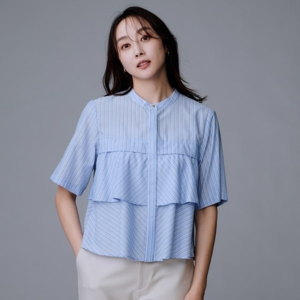 アンタイトル（UNTITLED）/【短丈前ボタン五分袖】ストライプフリルシャツ