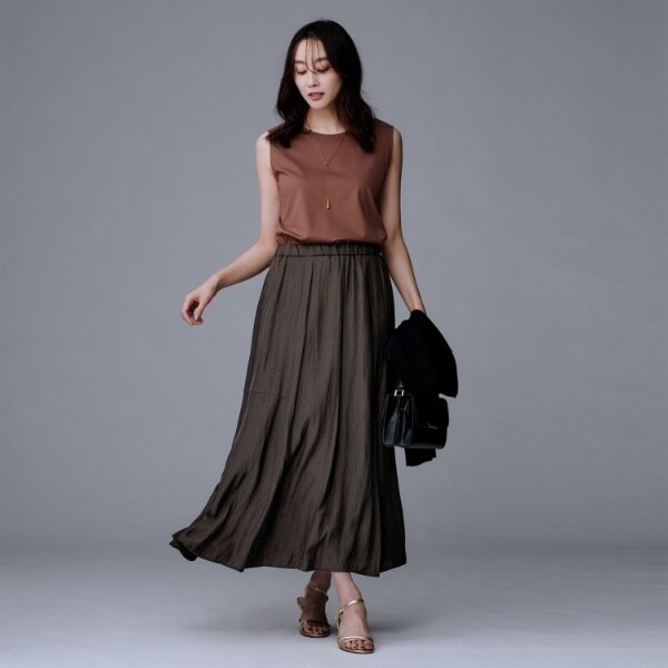 アンタイトル（UNTITLED）/【秋冬兼用／1枚で着映え】ソフト裾フレア