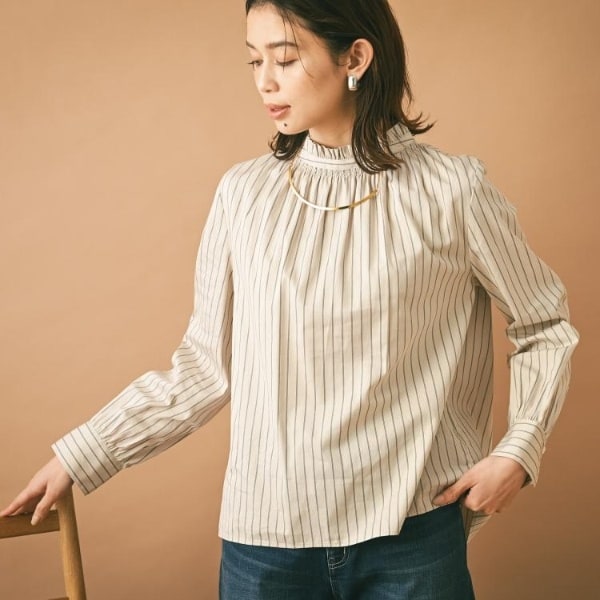 アンタイトル（UNTITLED）/【コットン100洗える】シャーリングフリルネックブラウス