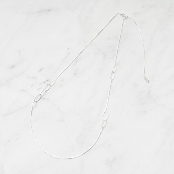 インディヴィ（INDIVI）/リングチェーンミドルネックレスの通販は 6,930円
