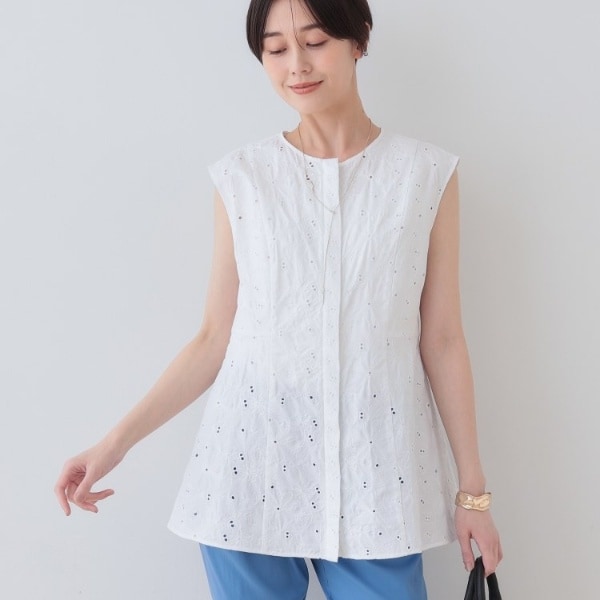 インディヴィ（INDIVI）/【洗える】フラワーカット刺繍ノースリーブブラウス