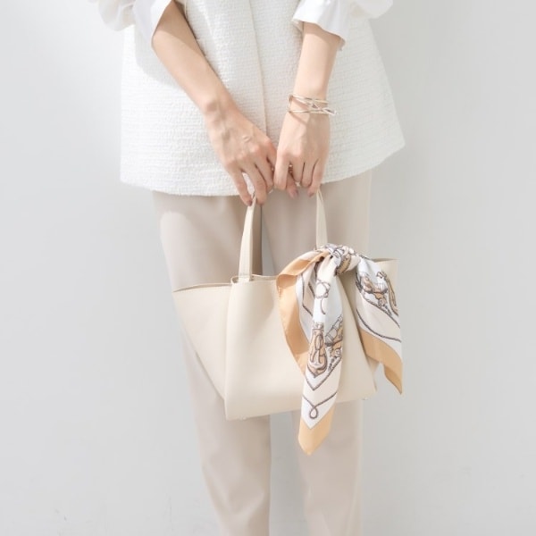 インディヴィ（INDIVI）/【ミドルサイズ／合皮】キャリアタックバッグ