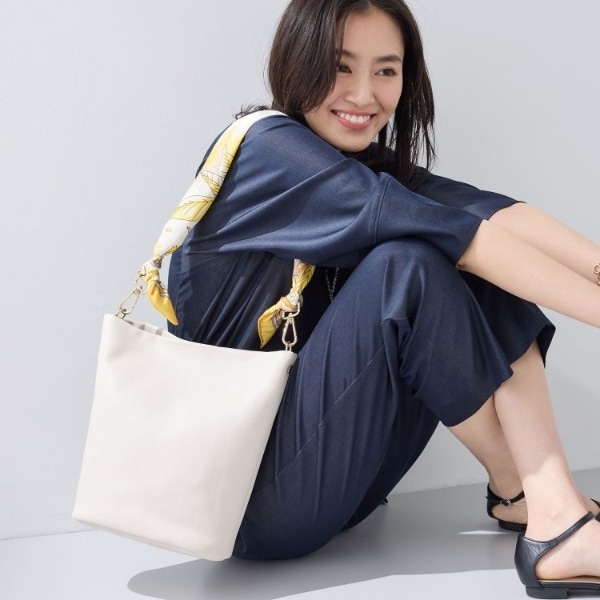 インディヴィ（INDIVI）/【ハンドル2WAY／A4収納】スカーフハンドル バケツバッグ