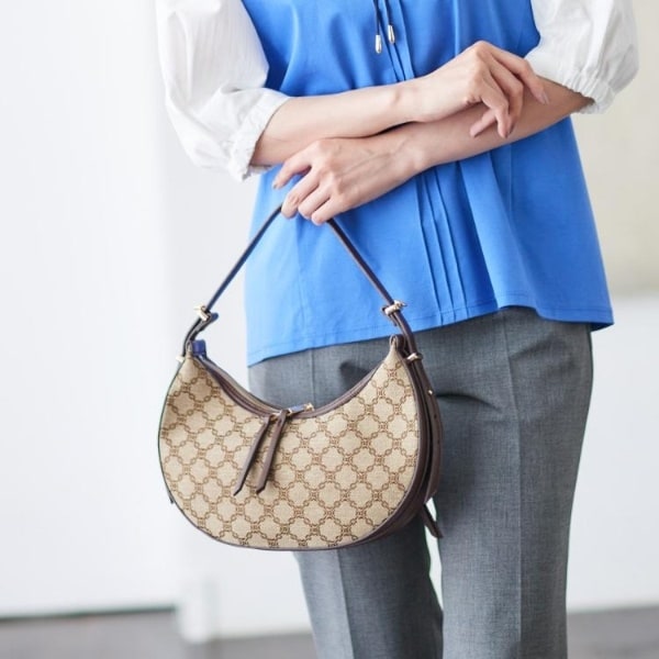 リフレクト（Reflect）/【収納力◎／ショルダー付き】ジャカードワンショルダーバッグ