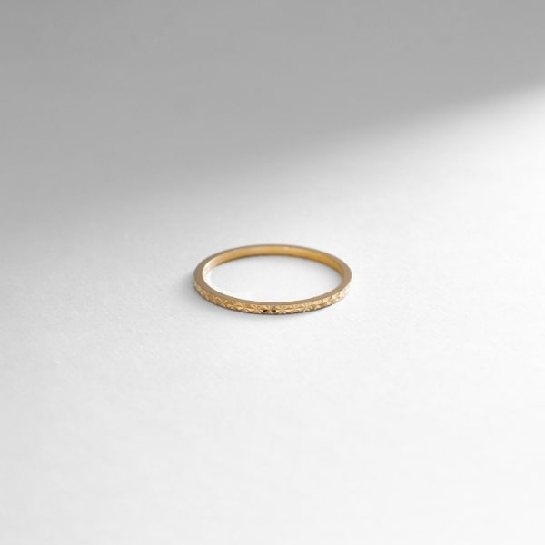 ココシュニック（COCOSHNIK）/K10カットワーク極光細 リング