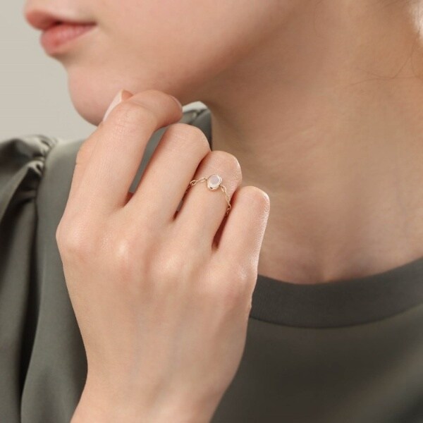 COCOSHNIK / ココシュニック K10カラーストーン（ムーンストーン）スクエアプレート ネックレス WEB限定K10ムーンストーン チェーンリング（リング） | COCOSHNIK