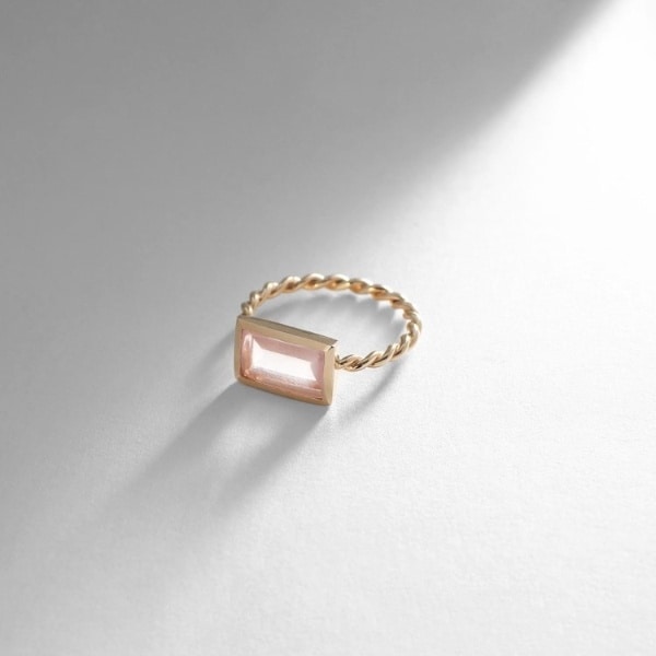 ココシュニック（COCOSHNIK）/K10ローズクォーツ バフトップカット リング
