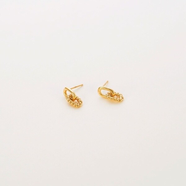 極美品 COCOSHNIK K10YG 縄目リンク スタッドピアス ゴールド