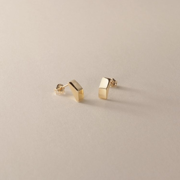 ココシュニック（COCOSHNIK）/K10中空トライアングルシェイプ スタッドピアス