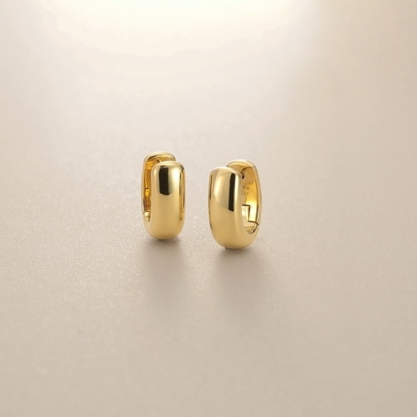 ココシュニック（COCOSHNIK）/K18中空甲丸 中折れピアス