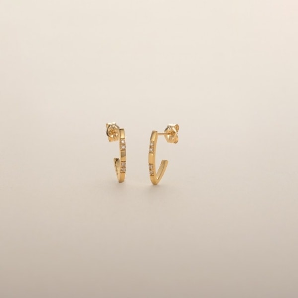 ココシュニック（COCOSHNIK）/K10ダイヤモンド オルタネ?トLシェイプ スタッドピアス