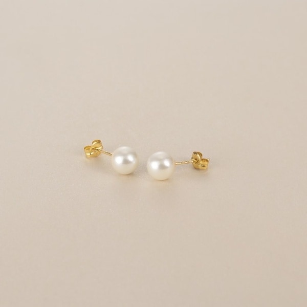 ココシュニック（COCOSHNIK）/K18アコヤパール スタッドピアス