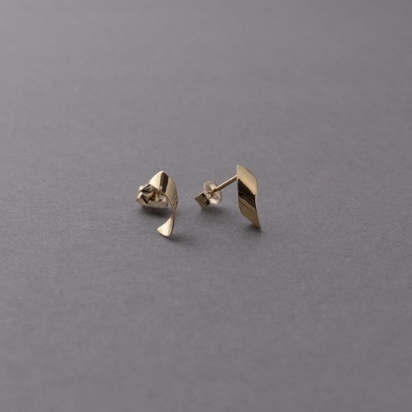 ココシュニック オンキッチュ（COCOHNIK onkitsch）/K10ツイストプレートピアス