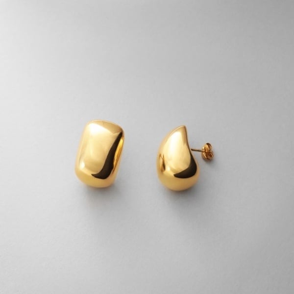【Swarovski】Mesmera フープピアス 5672834 純正箱付き Swarovski】Mesmera フープピアス 5672834 純正箱付き Mesmera