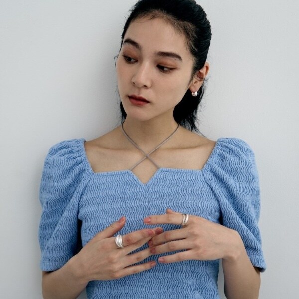 ココシュニック オンキッチュ（COCOHNIK onkitsch）/シルバー ハギーフープ ポインテッドワイドピアス_6