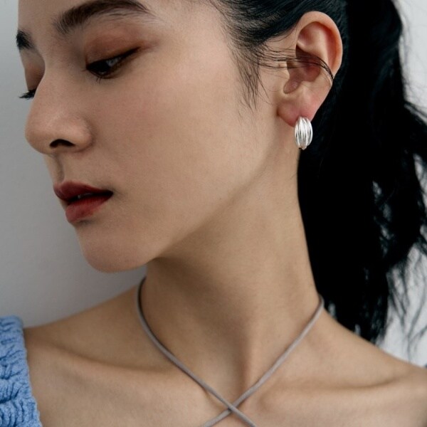 ココシュニック オンキッチュ（COCOHNIK onkitsch）/シルバー スモールフープ タングルドピアス_7