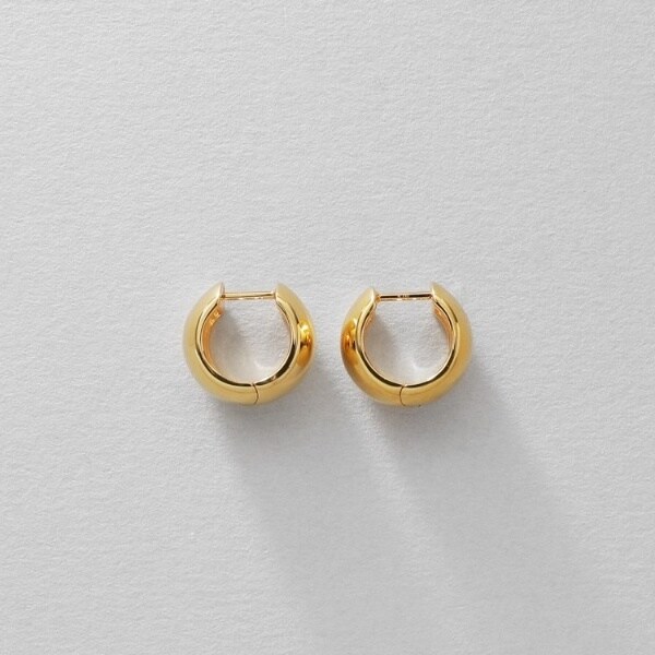 ココシュニック　WG 10K オーバル型ピアス ココシュニック WG 10K オーバル型ピアス ココシュニック WG 10K