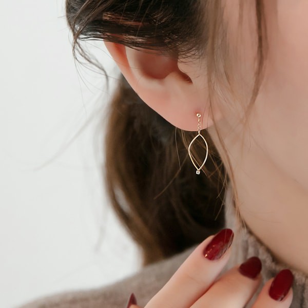 フィービィー（Phoebe）/【Ｋ１０】マーキスダイヤモンドピアスの通販は