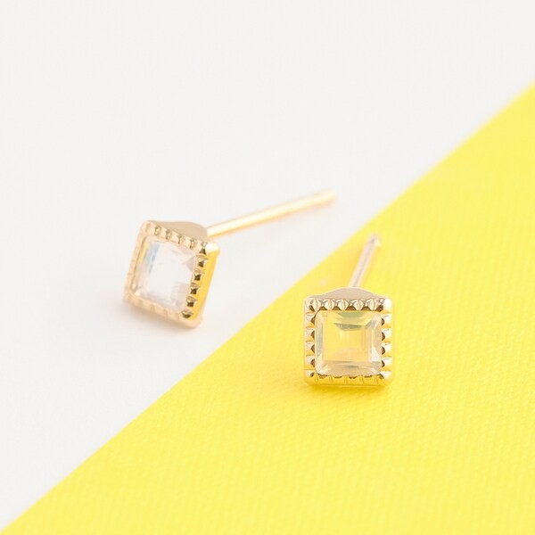 ジュピター/【ＷＥＢ限定】ｍｏｓａｉｃ　ｔｉｌｅピアス（ブルームーンストーン）の通販は 13,200円