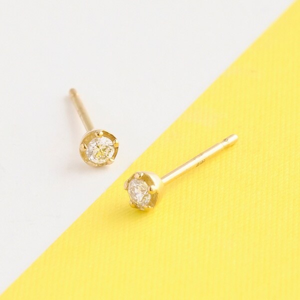 K18】ベーシックダイヤモンドピアス （ベゼル ダイヤモンド ピアス 0.1  