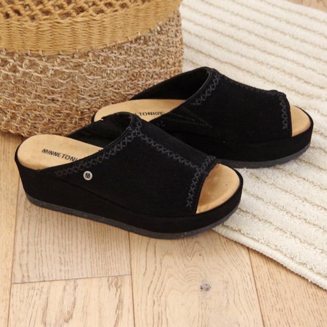 ミネトンカ（MINNETONKA）/スエード厚底サンダル PAISLEE