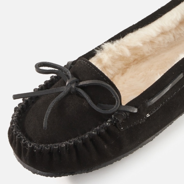 ミネトンカ（MINNETONKA）/ボアスエードモカシンの通販はau PAY