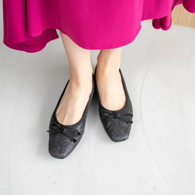 ラウナレア（Launa lea）/【24秋冬新色登場】グリッタースクエアトゥバレシューズ(B7606A)の通販は