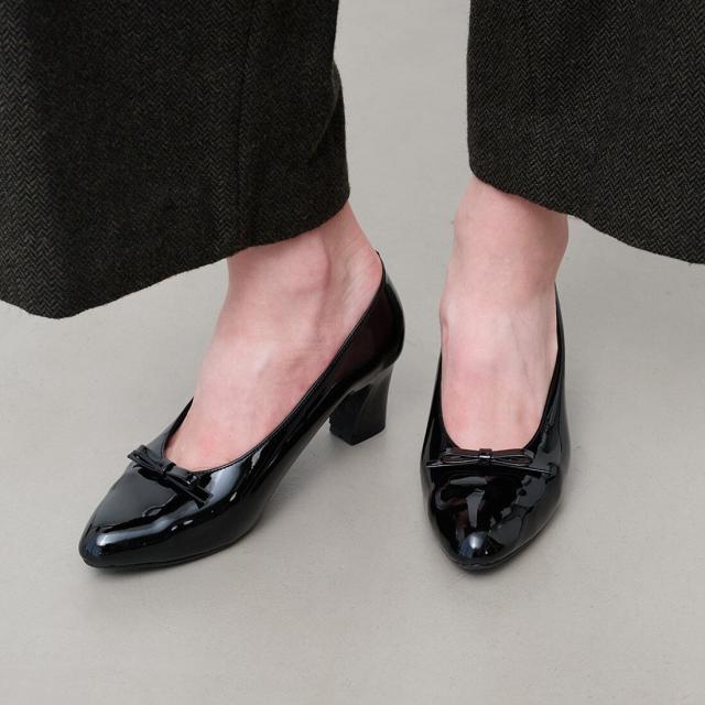 ラウナレア（Launa lea）/【25秋冬新作】アーモンドトゥリボンパンプス(0607)