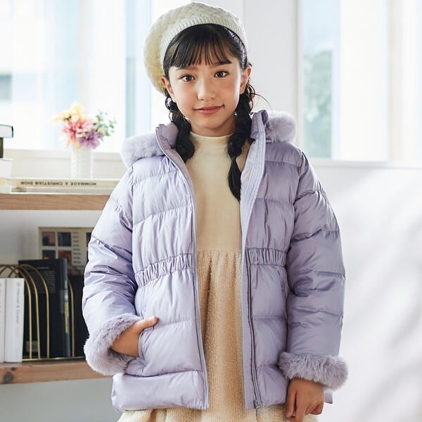 ベベ（BeBe）/【撥水加工】シャイニータフタウエスト切り替えシャギーファーフードダウンコート(90~150cm)