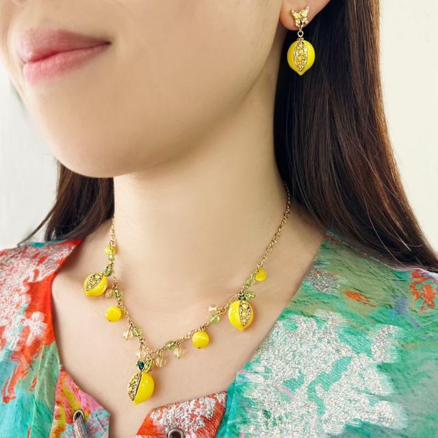 アナ スイ（ANNA SUI）/レモンモチーフ ピアスの通販はau PAY