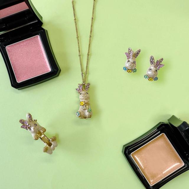 アナ スイ（ANNA SUI）/うさぎ モチーフ ネックレスの通販はau PAY