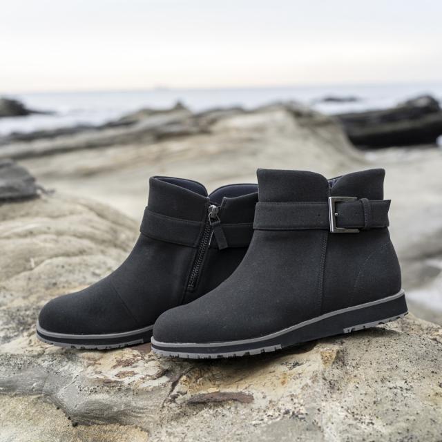 アキュアーズ（AcureZ）/【GORE−TEX(ゴアテックス) / 4E幅広】全天候対応　ベルト付きカジュアルブーツ