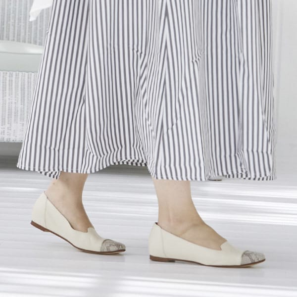 リズ・ラフィーネ（Riz raffinee）/ローヒール切替えデザインスクエアトゥパンプス