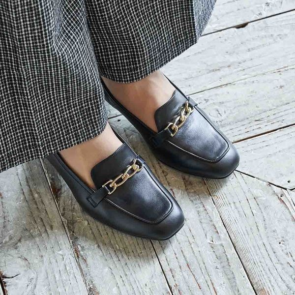 リズ・ラフィーネ（Riz raffinee）/ビットヒールアップローファー