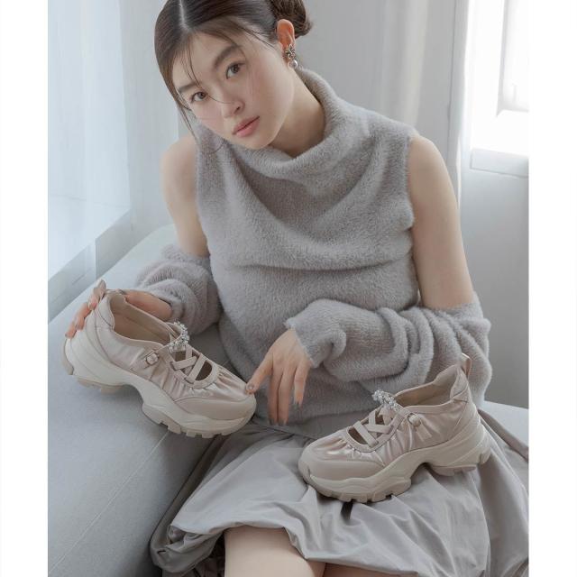 ランダ（RANDA）/＜25秋冬新作＞【22．5−25．5】ビジューベルトレースアップスニーカー