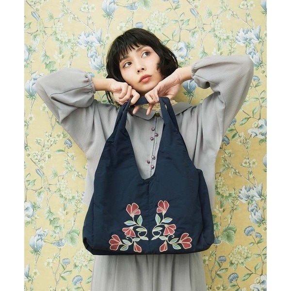 ホコモモラ（JOCOMOMOLA）/フラワー刺繍ナイロントートバッグ