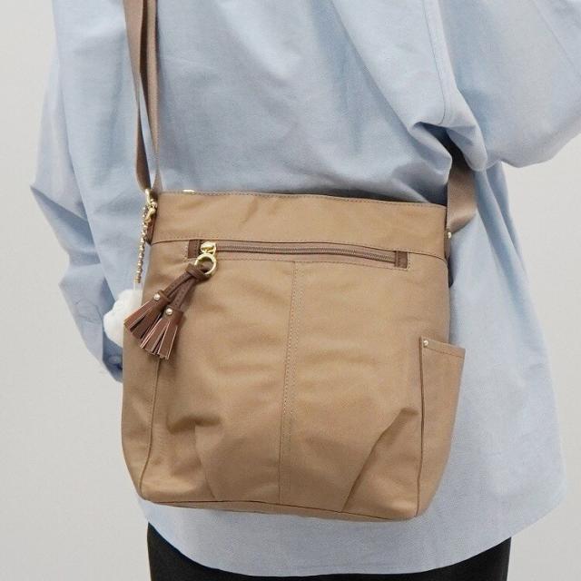 カナナコレクション（Kanana collection）/ショルダーバッグ 軽量