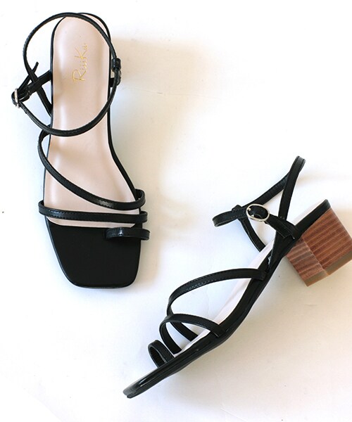 リーカ（RiiiKa）/スクエアトゥラインサンダル 5,830円