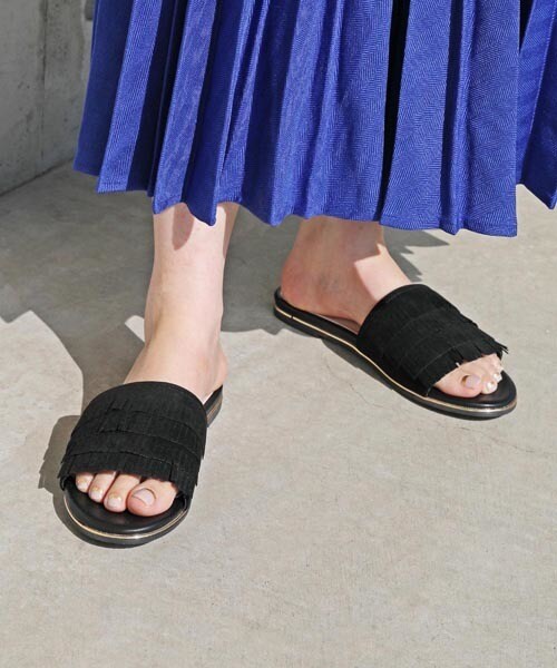 リーカ（RiiiKa）/ゴールドラインフリンジサンダルの通販は