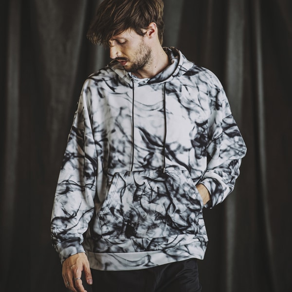 ノーアイディー（NO ID．）/PatternプリントBIGパーカ