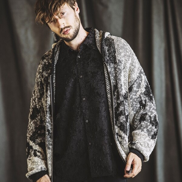 ノーアイディー（NO ID．）/アブストラクトJQニットZIPパーカ