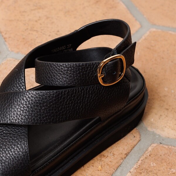 ルージュ・ヴィフ ラクレ（Rouge vif la cle）/【MOHI/モヒ】サムリングストラップサンダル ルージュ・ヴィフ ラクレ（Rouge vif la cle）/【MOHI/モヒ】サム