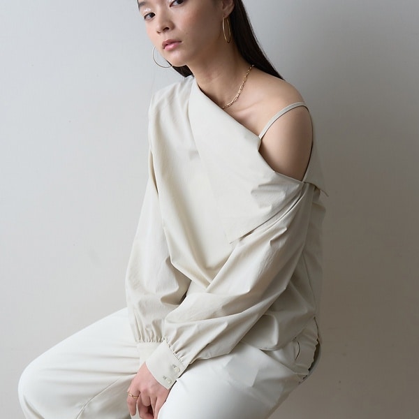 ルージュ・ヴィフ ラクレ（Rouge vif la cle）/【一部店舗限定】アシメオフショルブラウス