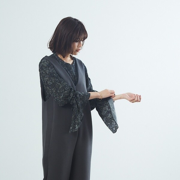 ルージュ・ヴィフ ラクレ（Rouge vif la cle）/フラワーボリュームスリーブブラウス