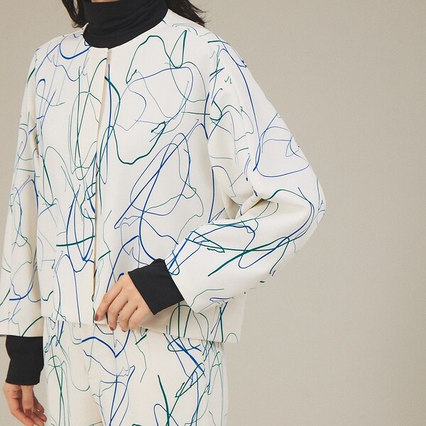 カリテ（qualite）/《セットアップ対応》ドローイングプリントクロップドシャツジャケット