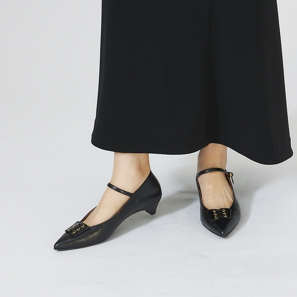 オゥ バニスター（Au BANNISTER）/レースアップモチーフ付き メリージェーンパンプス