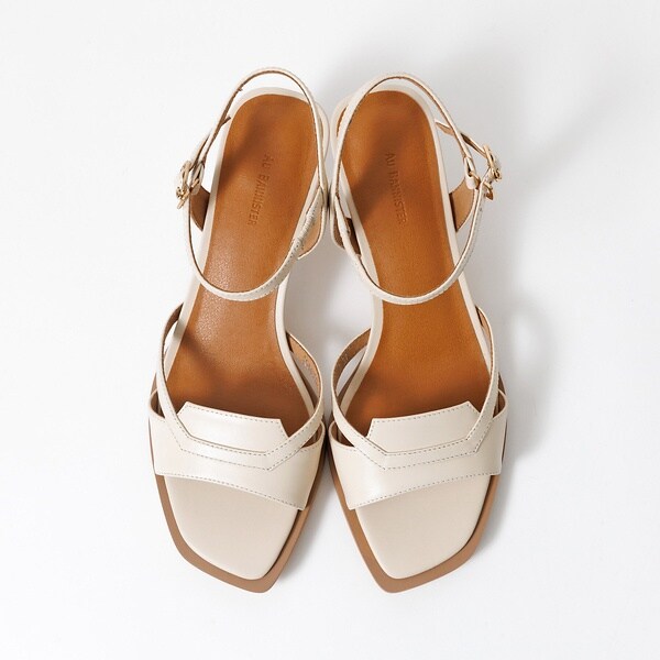 オゥ バニスター（Au BANNISTER）/クリアヒールサンダルの通販は