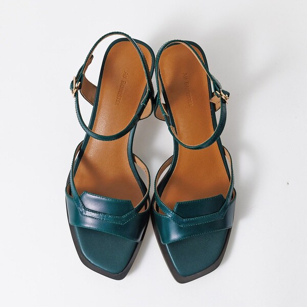 オゥ バニスター（Au BANNISTER）/クリアヒールサンダルの通販は